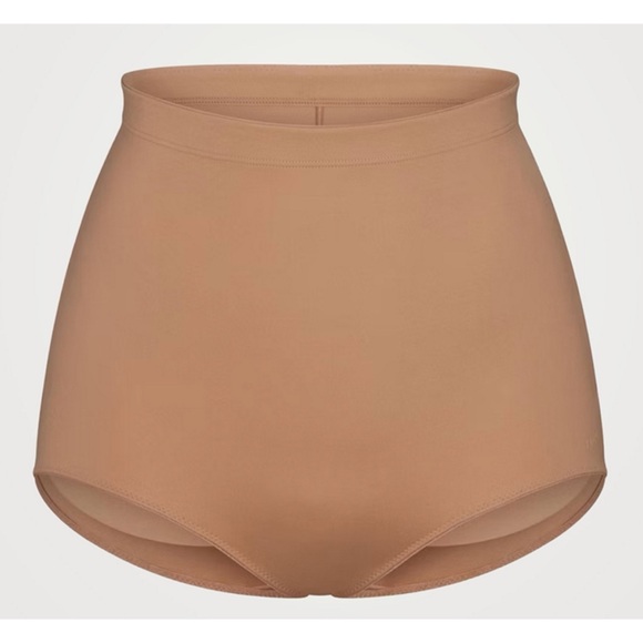 Skims Body Butt-Enhancing Padded Brief - Picture 3 of 3